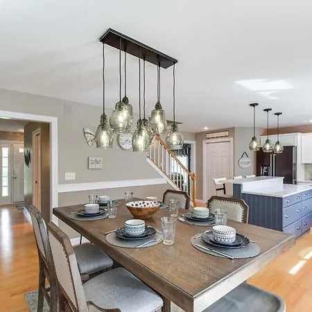 Rock Island Home With Private Yard And Fire Pit Table!